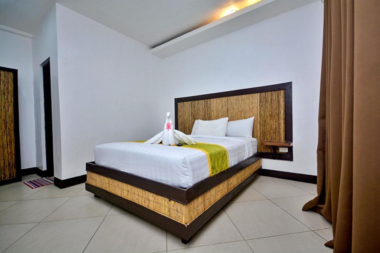 Manoc-Manoc Bamboo Beach Resort & Restaurant מראה חיצוני תמונה